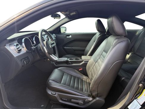 Used 2006 Ford Mustang GT RWD image 9