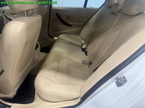Used 2014 BMW 320i xDrive Sedan AWD/4WD image 9