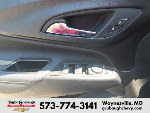 Certified 2023 Chevrolet Equinox RS w/ RS Leather Package AWD/4WD image 13
