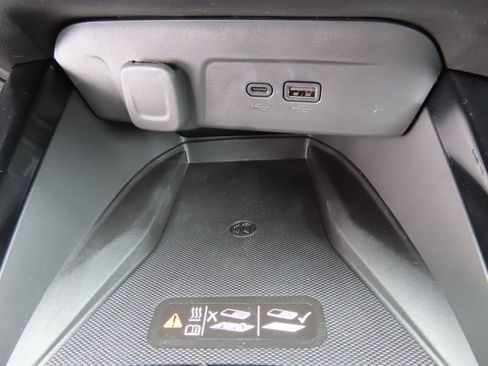 New 2026 Chevrolet Trax RS w/ Sunroof Package FWD image 10