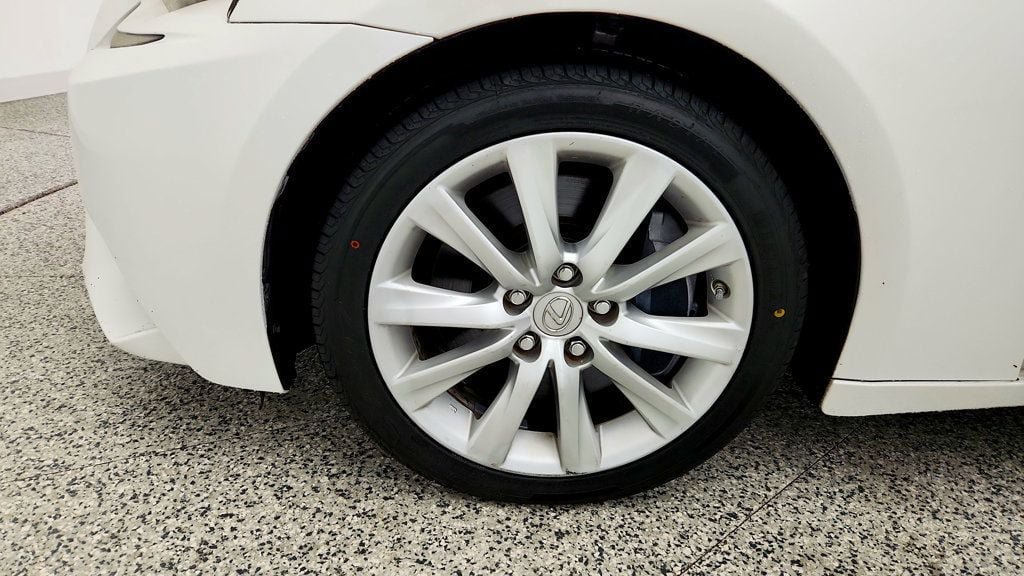 Used 2016 Lexus IS 200t RWD image 9