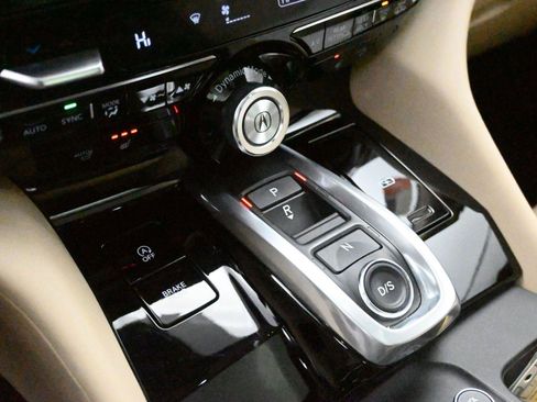 Certified 2024 Acura MDX SH-AWD w/ Technology Package image 5