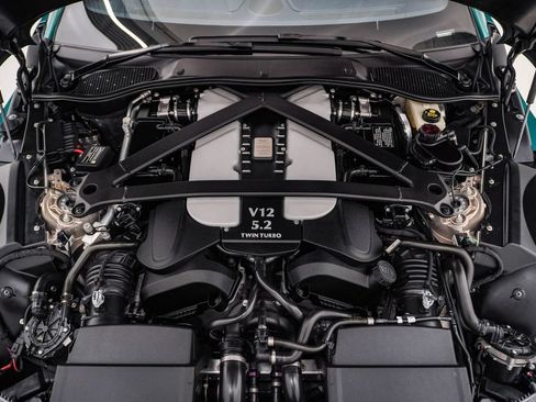 Used 2023 Aston Martin V12 Vantage RWD image 35