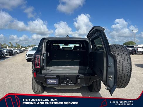 New 2026 GMC Hummer EV SUV AWD/4WD image 16