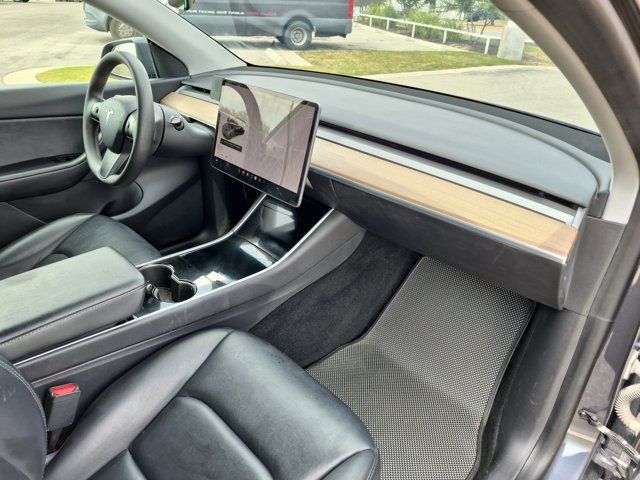 Used 2021 Tesla Model Y Long Range AWD/4WD image 22