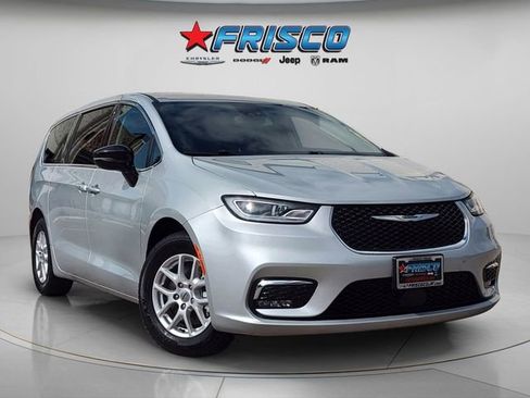 Certified 2024 Chrysler Pacifica Touring-L image 1