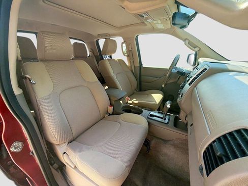 Certified 2017 Nissan Frontier SV w/ SV Value Truck Package image 30