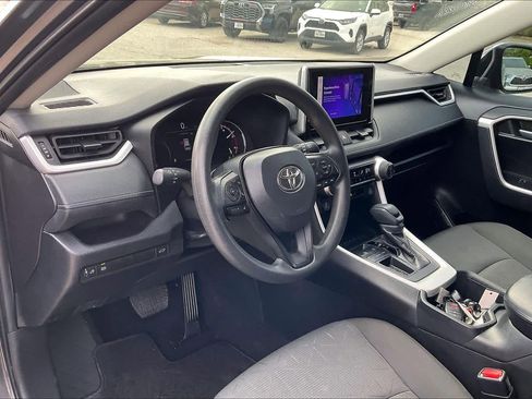 Used 2024 Toyota RAV4 XLE w/ Convenience Package image 18
