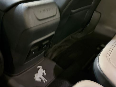 Used 2023 Ford Bronco Wildtrak image 26