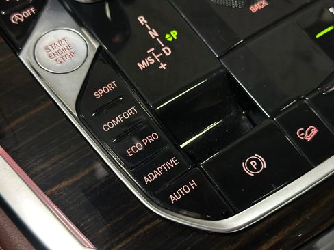 Used 2019 BMW X7 xDrive50i w/ Premium Package image 49