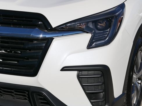 Certified 2025 Subaru Ascent Premium image 9