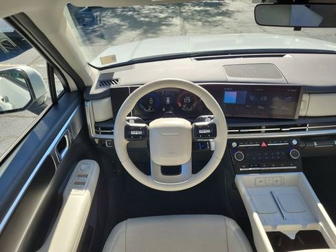 Used 2025 Hyundai Santa Fe SEL image 26