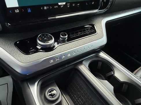 New 2025 Ford Expedition Tremor image 20