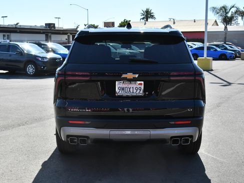 Used 2024 Chevrolet Traverse LT FWD image 7