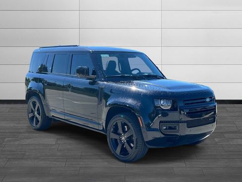 Certified 2023 Land Rover Defender 110 X-Dynamic SE AWD/4WD image 7