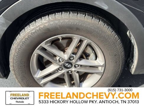 Used 2017 Hyundai Santa Fe Sport image 11