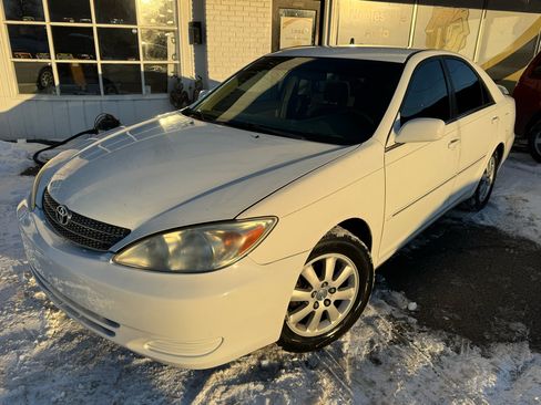 Used 2002 Toyota Camry LE image 1