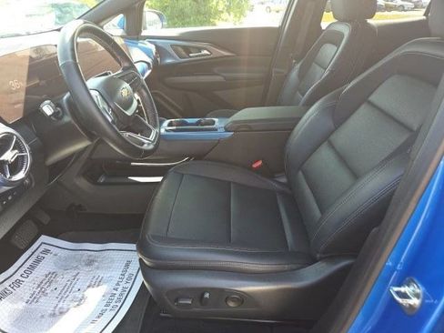 Used 2025 Chevrolet Equinox EV LT w/ Convenience Package FWD image 14