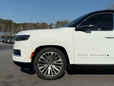 Used 2024 Jeep Grand Wagoneer L Series III image 11