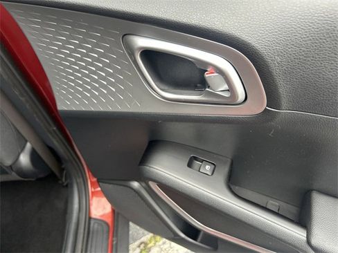 Certified 2022 Kia Soul LX image 14