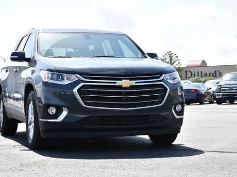 Used 2018 Chevrolet Traverse LT AWD/4WD image 2