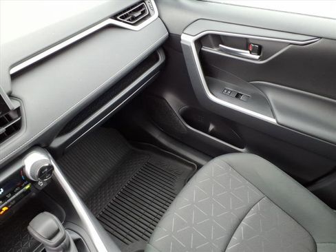 Certified 2024 Toyota RAV4 XLE image 26