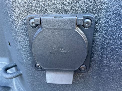 Used 2025 GMC Sierra 1500 SLT w/ SLT Premium Plus Package image 50