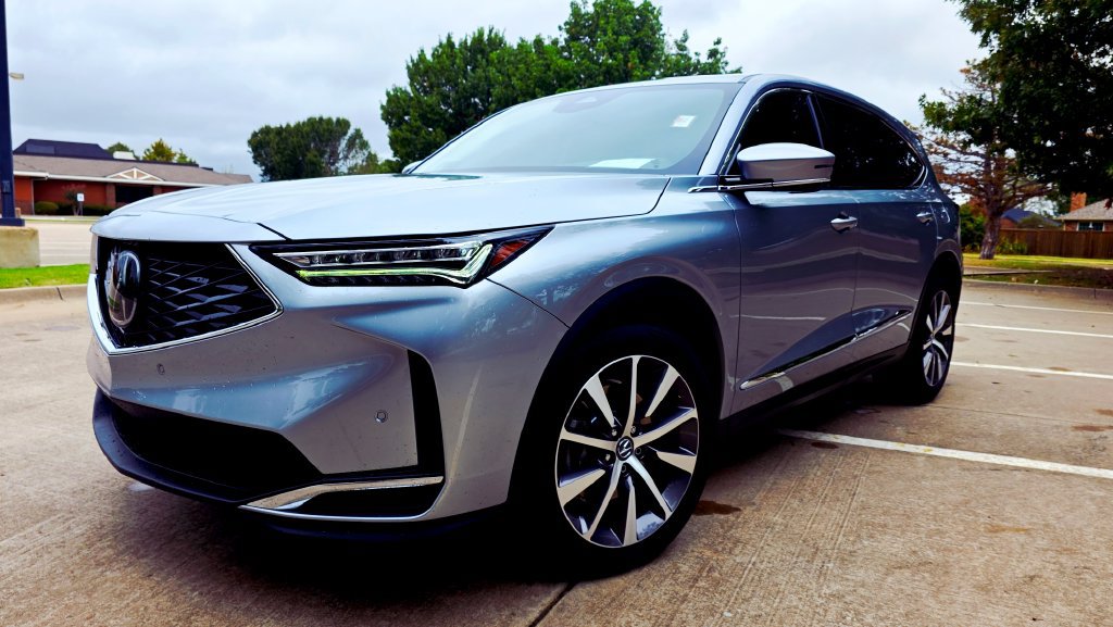 Used 2025 Acura MDX w/ Technology Package FWD image 5