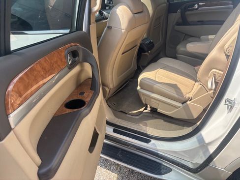 Used 2012 Buick Enclave Premium FWD image 8