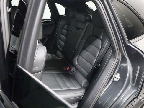 Certified 2026 Porsche Macan image 35