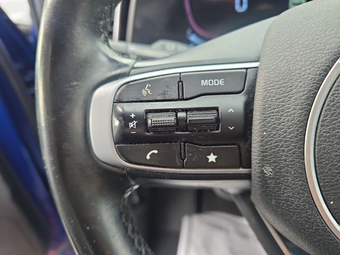 Used 2023 Kia Sportage EX image 17