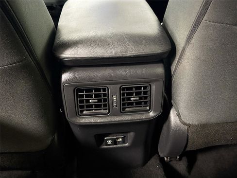 Used 2021 Toyota RAV4 XLE FWD image 23