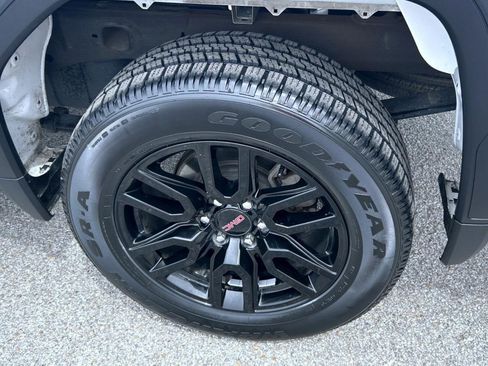 Certified 2022 GMC Sierra 1500 Elevation w/ LPO, Elevation Black Package AWD/4WD image 22
