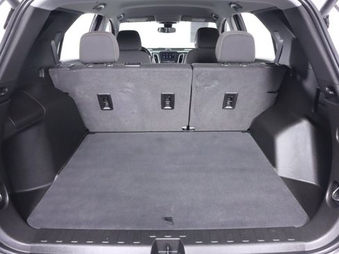 Used 2021 Chevrolet Equinox LT FWD image 34