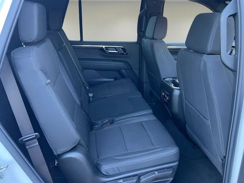 Used 2026 Chevrolet Tahoe LS AWD/4WD image 17