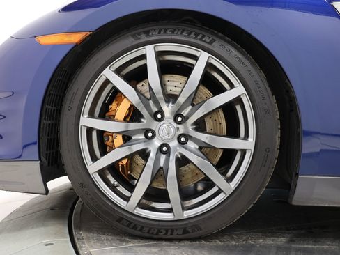 Used 2014 Nissan GT-R Premium image 85