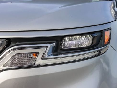 Used 2022 Kia Carnival LX image 12