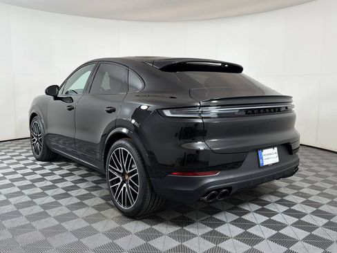 Used 2026 Porsche Cayenne Coupe AWD/4WD image 3