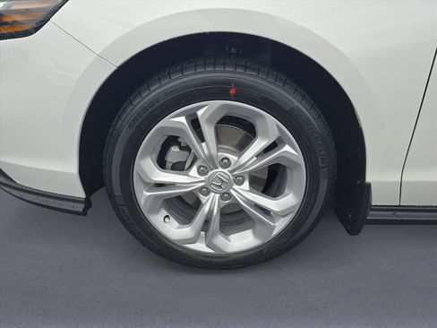 New 2025 Honda Accord LX image 10