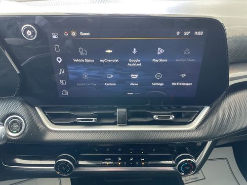 Used 2025 Chevrolet Equinox LT AWD/4WD image 13