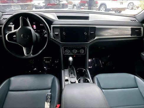 Used 2022 Volkswagen Atlas Cross Sport SEL R-Line w/ Cross Sport MDO Package image 16