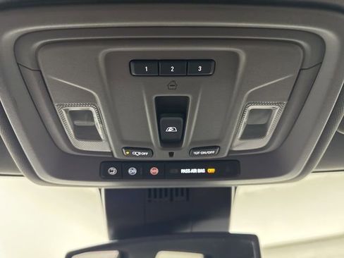 Used 2022 GMC Sierra 1500 SLT w/ SLT Premium Plus Package AWD/4WD image 23