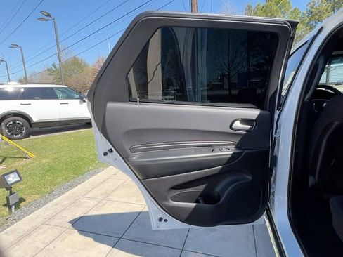 Used 2023 Dodge Durango SXT image 39