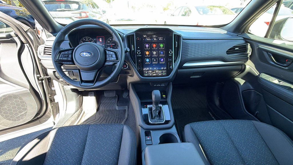 Used 2025 Subaru Forester Premium AWD/4WD image 17