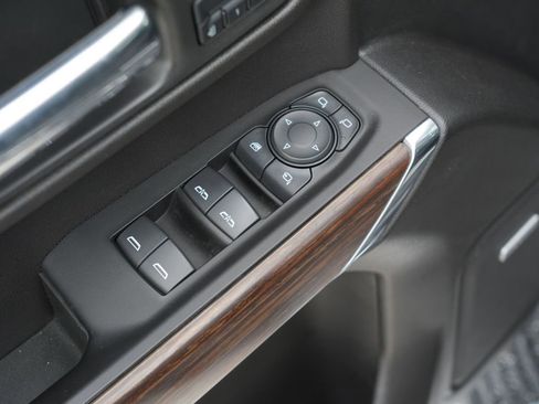 Used 2022 Chevrolet Silverado 1500 High Country image 21