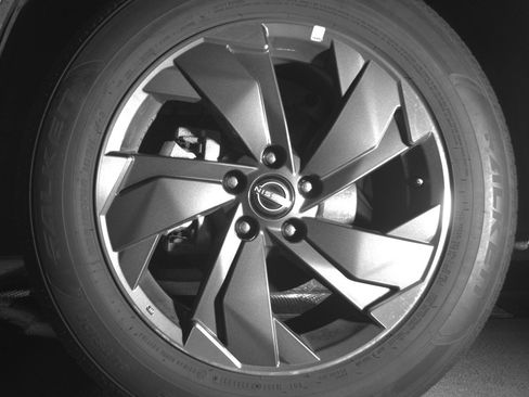 Used 2025 Nissan Rogue SV image 12