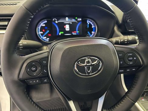 Used 2025 Toyota RAV4 XSE AWD/4WD image 20