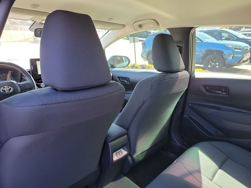 Used 2025 Toyota Corolla LE image 11