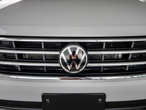 Used 2023 Volkswagen Tiguan S FWD image 8