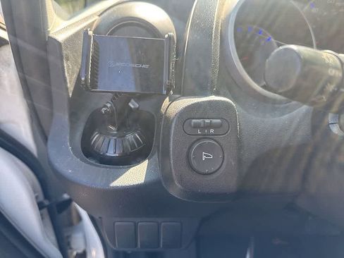 Used 2010 Honda Fit Sport image 19